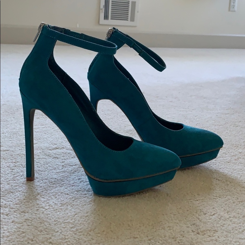 Blue suede stiletto heals with back zipper